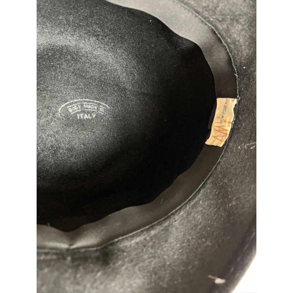 Vintage Amy New York black velvet bucket hat with black ribbon bow. - Picture 4 of 7